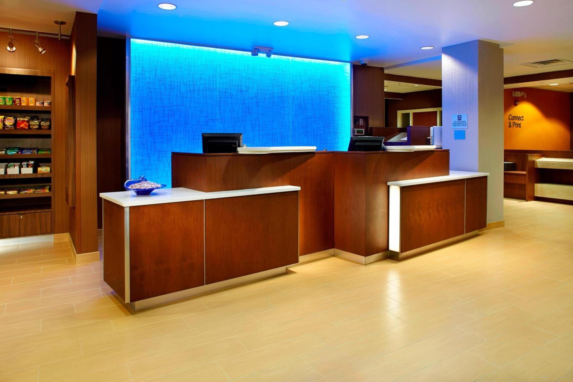 Fairfield Inn & Suites Парсипанни Экстерьер фото